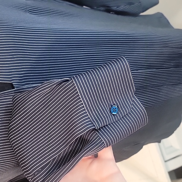 🆕️ AKRIS Silk Crepe Blouse - Picture 3 of 9